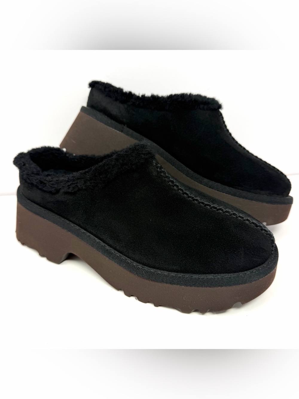UGG Womens New Heights Cozy Platform Clogs Sz 9 Black Suede Plush Wool Lined EUC
